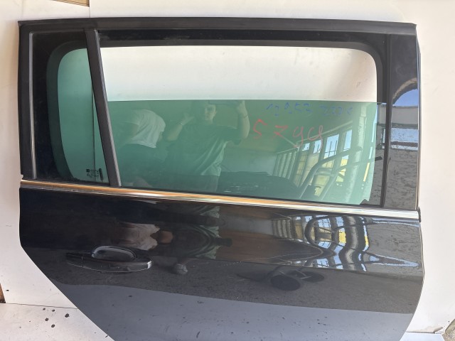 12952 Opel Zafira C Jobb hátsó Ajtó Fekete Z22c
