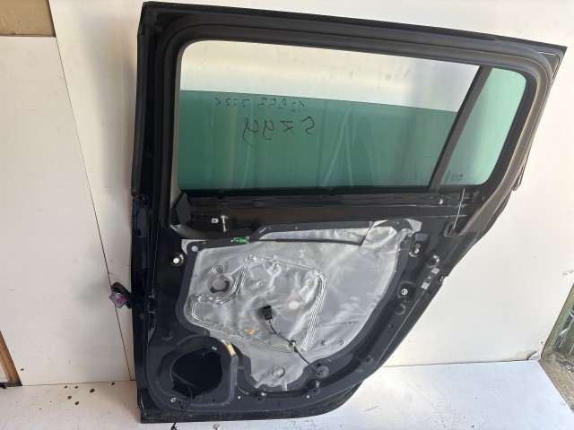 12952 Opel Zafira C Jobb hátsó Ajtó Fekete Z22c