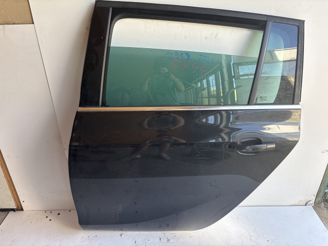 12953 Opel Zafira C Bal hátsó Fekete Ajtó Z22C