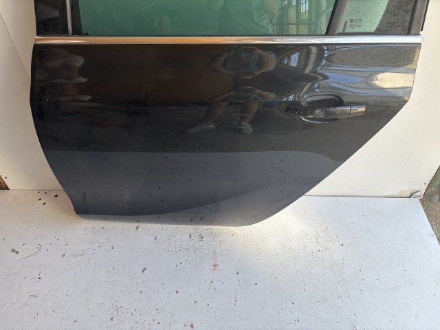 12953 Opel Zafira C Bal hátsó Fekete Ajtó Z22C