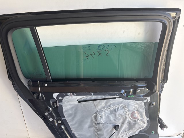 12953 Opel Zafira C Bal hátsó Fekete Ajtó Z22C