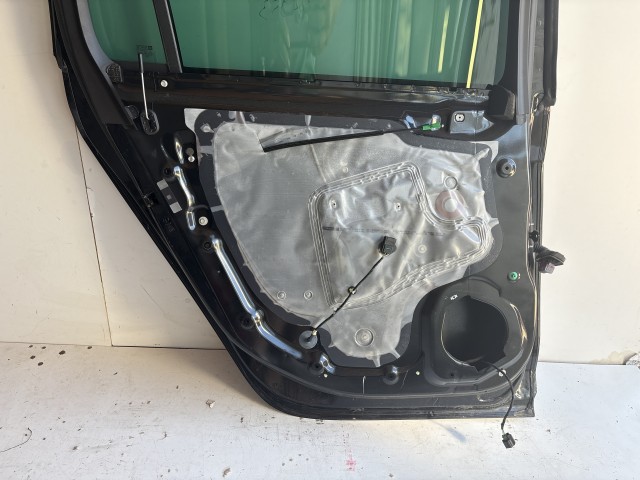 12953 Opel Zafira C Bal hátsó Fekete Ajtó Z22C