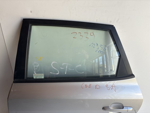 12955 Kia Ceed I. 2006-2009 Bal hátsó Ajtó Ezüst 5 ajtós