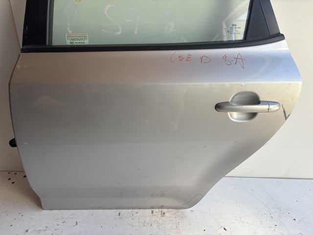 12955 Kia Ceed I. 2006-2009 Bal hátsó Ajtó Ezüst 5 ajtós