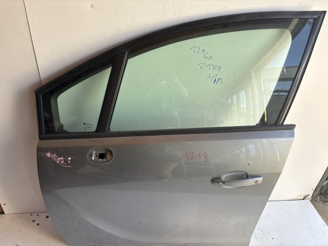 12960 Opel Meriva B Bal első Ajtó Használt Ezüst Z179