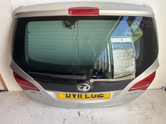 7886 Opel Meriva B Csomagtérajtó Z176 Ezüst
