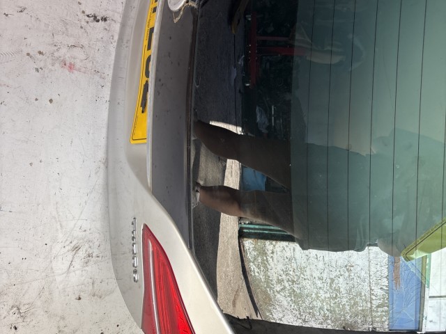 7886 Opel Meriva B Csomagtérajtó Z176 Ezüst