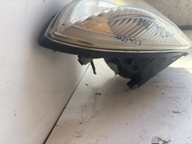 12986 Skoda Roomster Bal első Lámpa Fényszóró Projektoros 