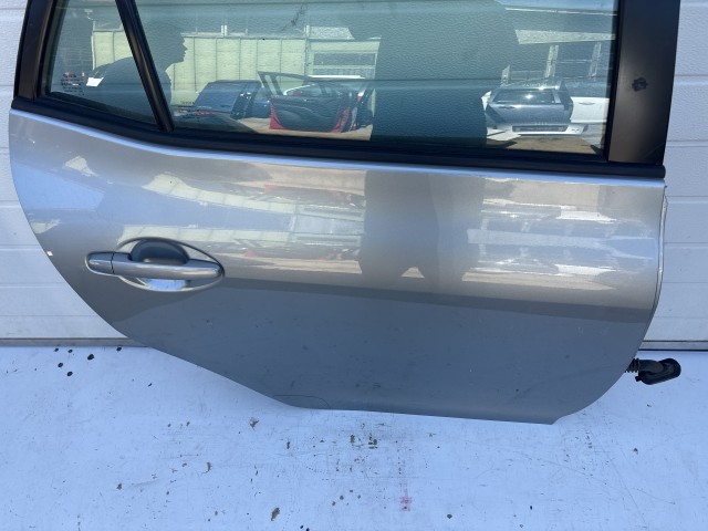 12994 Toyota Auris Jobb hátsó Ajtó Ezüst