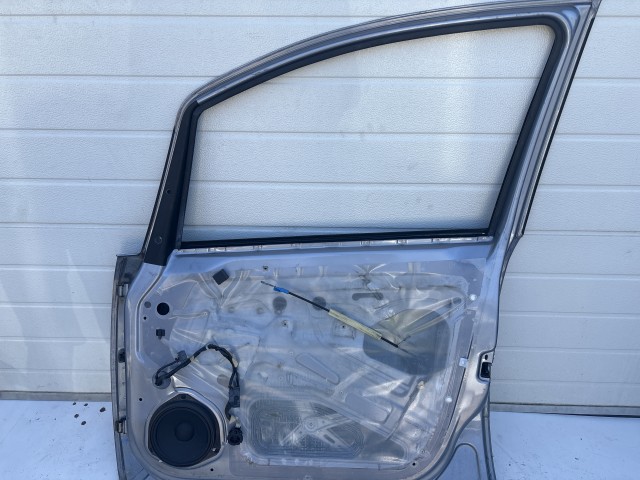 12995 Opel Zafira B Jobb első Ajtó Szürke z163