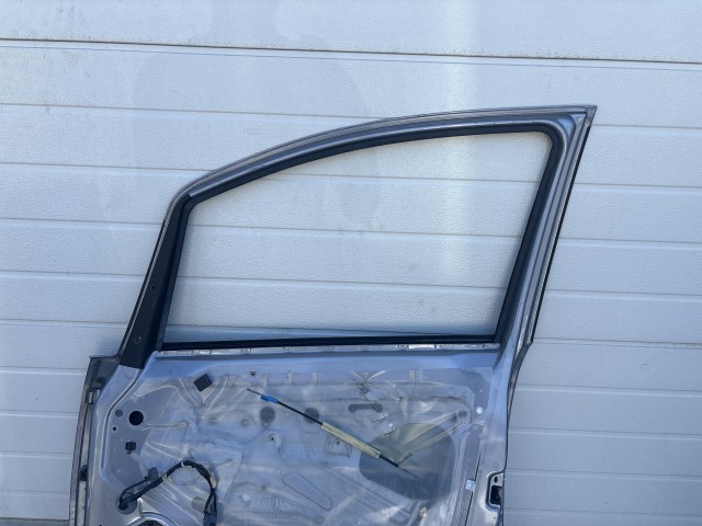 12995 Opel Zafira B Jobb első Ajtó Szürke z163