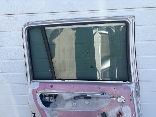 12996 Opel Zafira A Bal hátsó Ajtó Ezüst z157