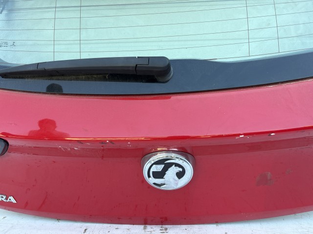13000 Opel Astra K 2015-2021 Csomagtérajtó Használt  Piros