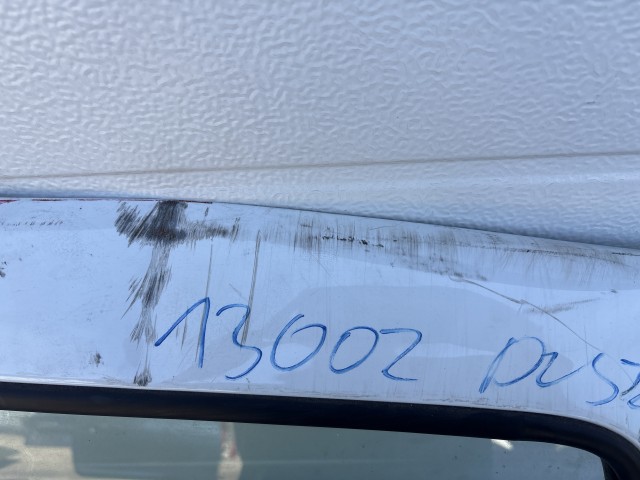 13002 Dacia Duster 2011 Ajtó Használt Bal hátsó Fehér 