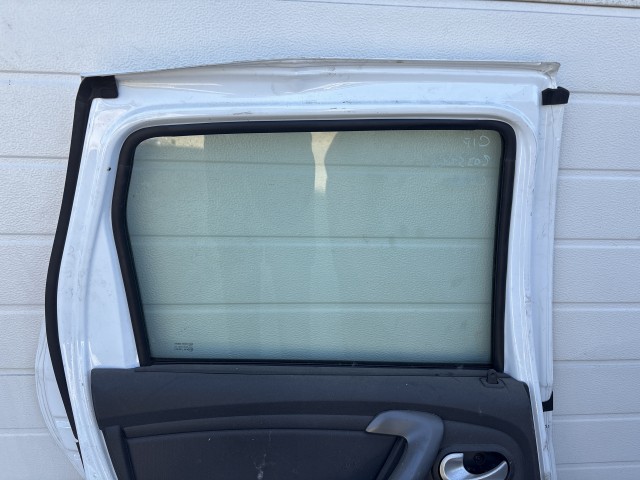 13002 Dacia Duster 2011 Ajtó Használt Bal hátsó Fehér 