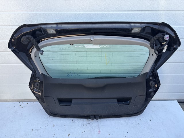 3144 Opel Astra J 2009-2015 Csomagtérajtó Használt  Fekete z20r