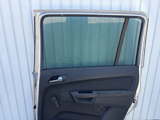 13024 Opel Zafira B Jobb hátsó Ajtó Ezüst Z157