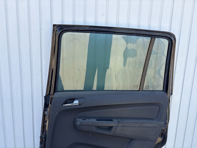 13023 Opel Zafira B Jobb hátsó Fekete Z20r