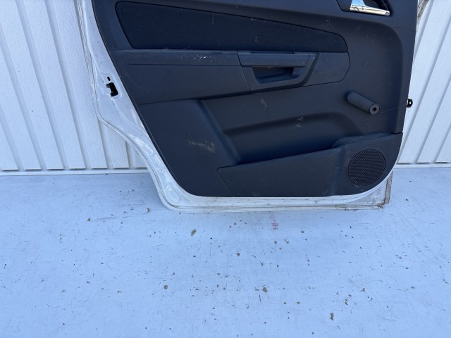13026 Opel Zafira B Bal hátsó Ajtó Használt Fehér