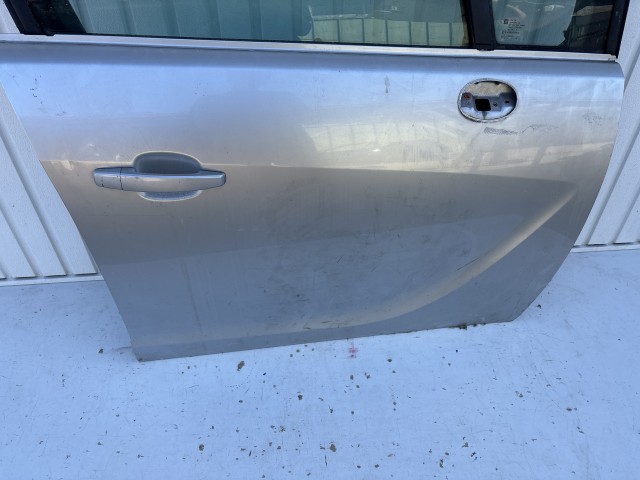 13030 Opel Meriva B Jobb első Ajtó Ezüst Z176
