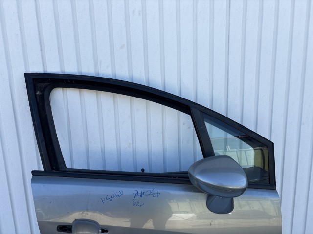 13031 Opel Meriva B Jobb első Ajtó Grafit z179