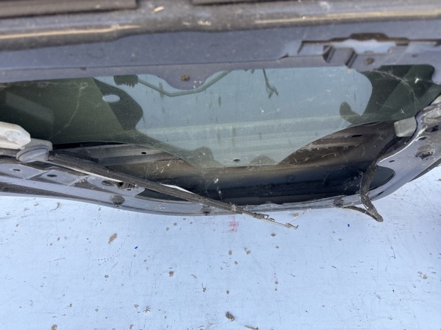 13033 Volkswagen Polo 4 Bal hátsó Ajtó Használt Fekete 