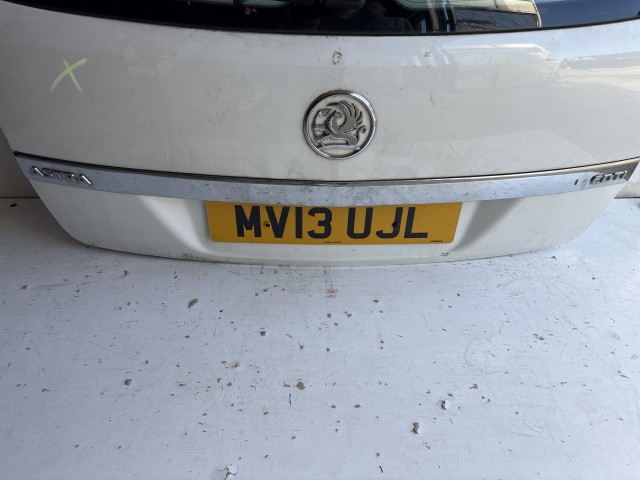 13048 Opel H astra kombi Csomagtérajtó Használt  Fehér