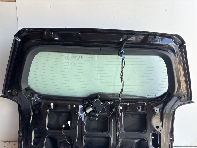 13049 Opel Astra H kombi Csomagtérajtó Z20r Fekete