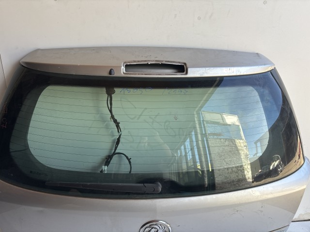 13050 Opel Astra H kombi Csomagtérajtó Z157 Ezüst