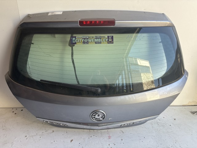 13061 Opel Astra H Csomagtérajtó Z163 Ezüst 5 ajtós