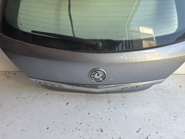 13061 Opel Astra H Csomagtérajtó Z163 Ezüst 5 ajtós