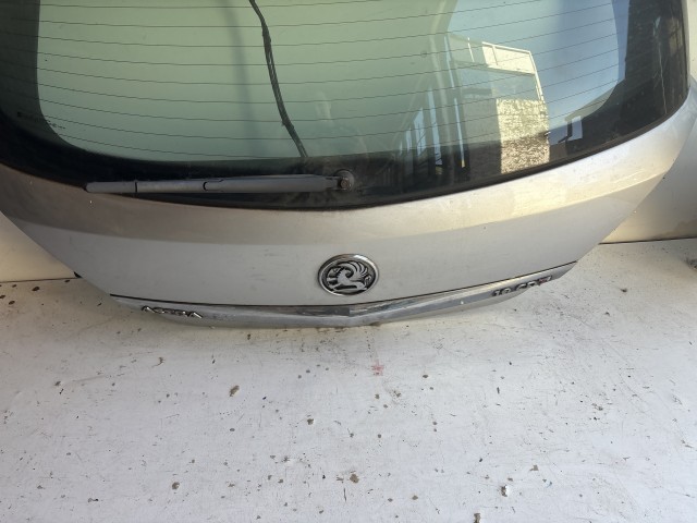 13062 Opel H astra Csomagtérajtó Z157 Ezüst 5 ajtós