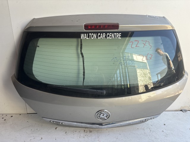 13058 Opel H astra  Csomagtérajtó Z167 Panacotta 5 ajtós