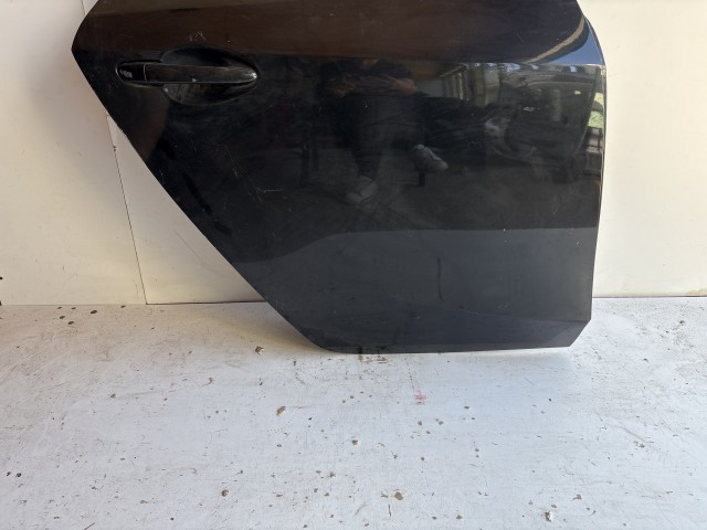 13069 Mazda 3 2003-2009 Ajtó Használt Jobb hátsó Fekete 