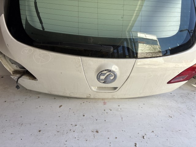 13073 Opel Astra H 2004-2010 Csomagtérajtó Használt  Fehér
