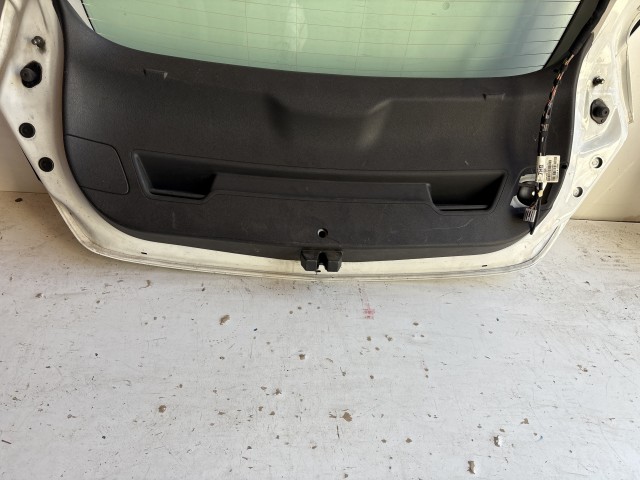 13073 Opel Astra H 2004-2010 Csomagtérajtó Használt  Fehér