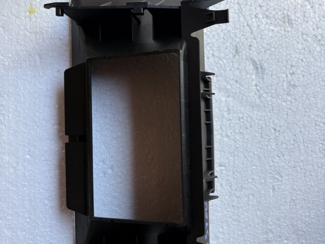 Opel Astra H 2004-2010 kijelző keret