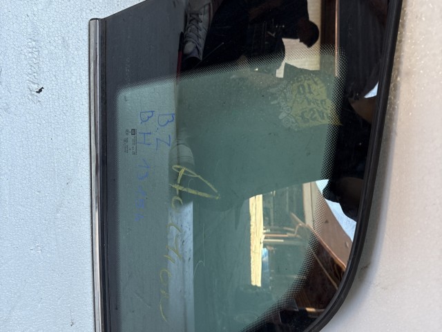Opel Zafira B Bal C Oszlop Oldalablak Üveg