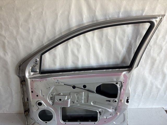 13194 Opel Astra H Jobb első Ajtó Ezüst Z157