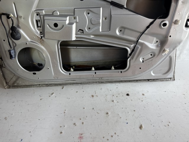 13195 Opel Astra H Jobb első Ajtó Ezüst  Z157