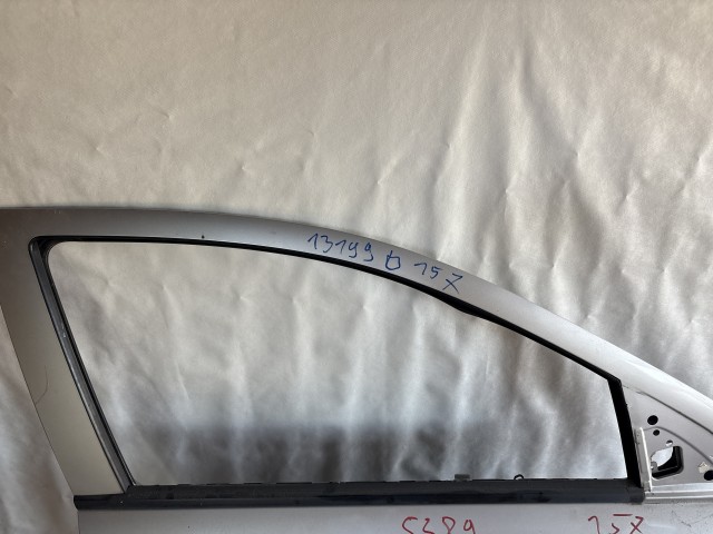 13199 Opel Astra H Jobb első Ajtó Ezüst Z157