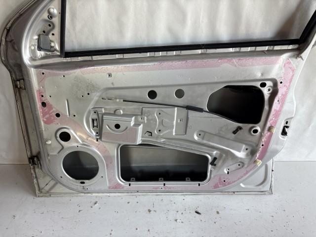 13198 Opel Astra H Jobb első Ajtó Ezüst  Z157