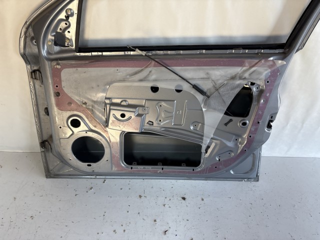 13205 Opel Astra H Jobb első  Ajtó Szürke Z163