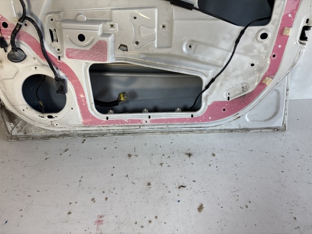 13210 Opel Astra H Jobb első Ajtó Fehér