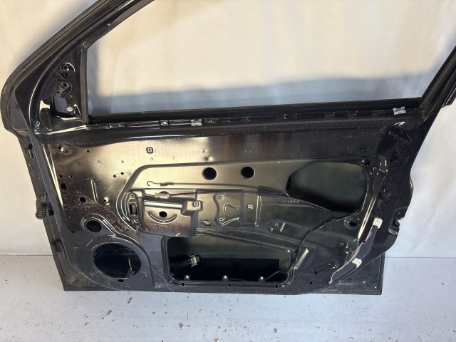 13208 Opel Astra H Jobb első Ajtó Fekete  Z20R