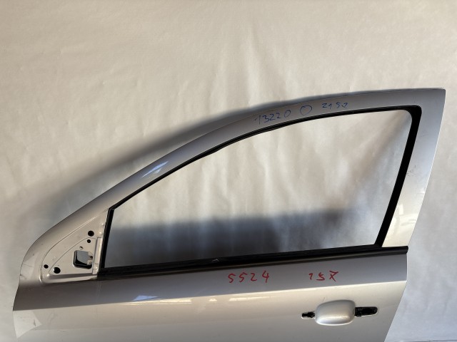 13220 Opel Astra H Bal első Ajtó Ezüst Z157