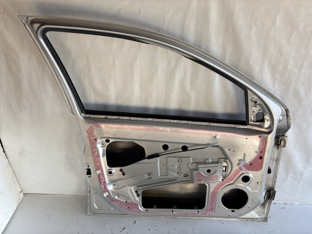13220 Opel Astra H Bal első Ajtó Ezüst Z157