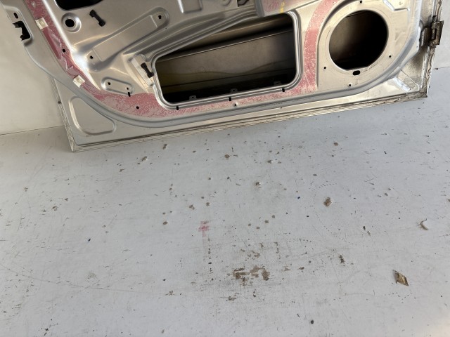 13220 Opel Astra H Bal első Ajtó Ezüst Z157