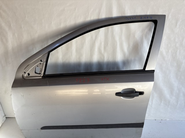13221 Opel H astra Bal első Ajtó Bal első Ezüst Z157