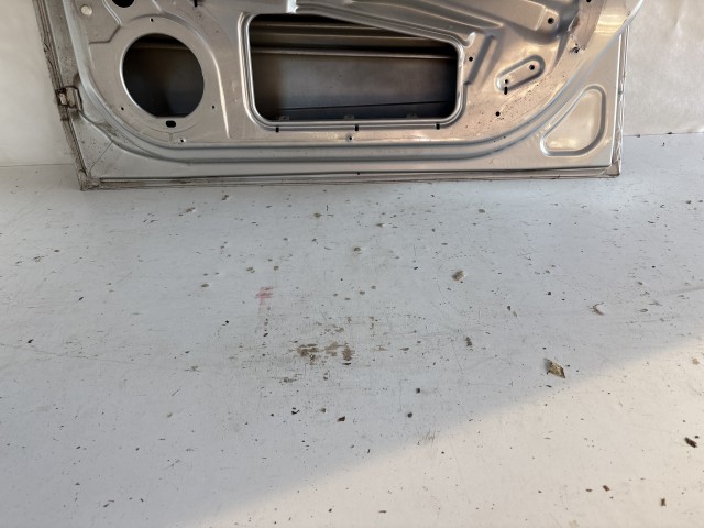 13204 Opel Astra H Jobb első Ajtó Szürke Z157
